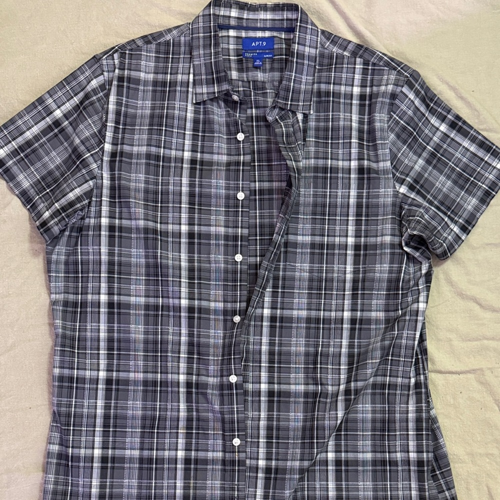 Apt. 9 Men's Black and Gray Checkered Shirt